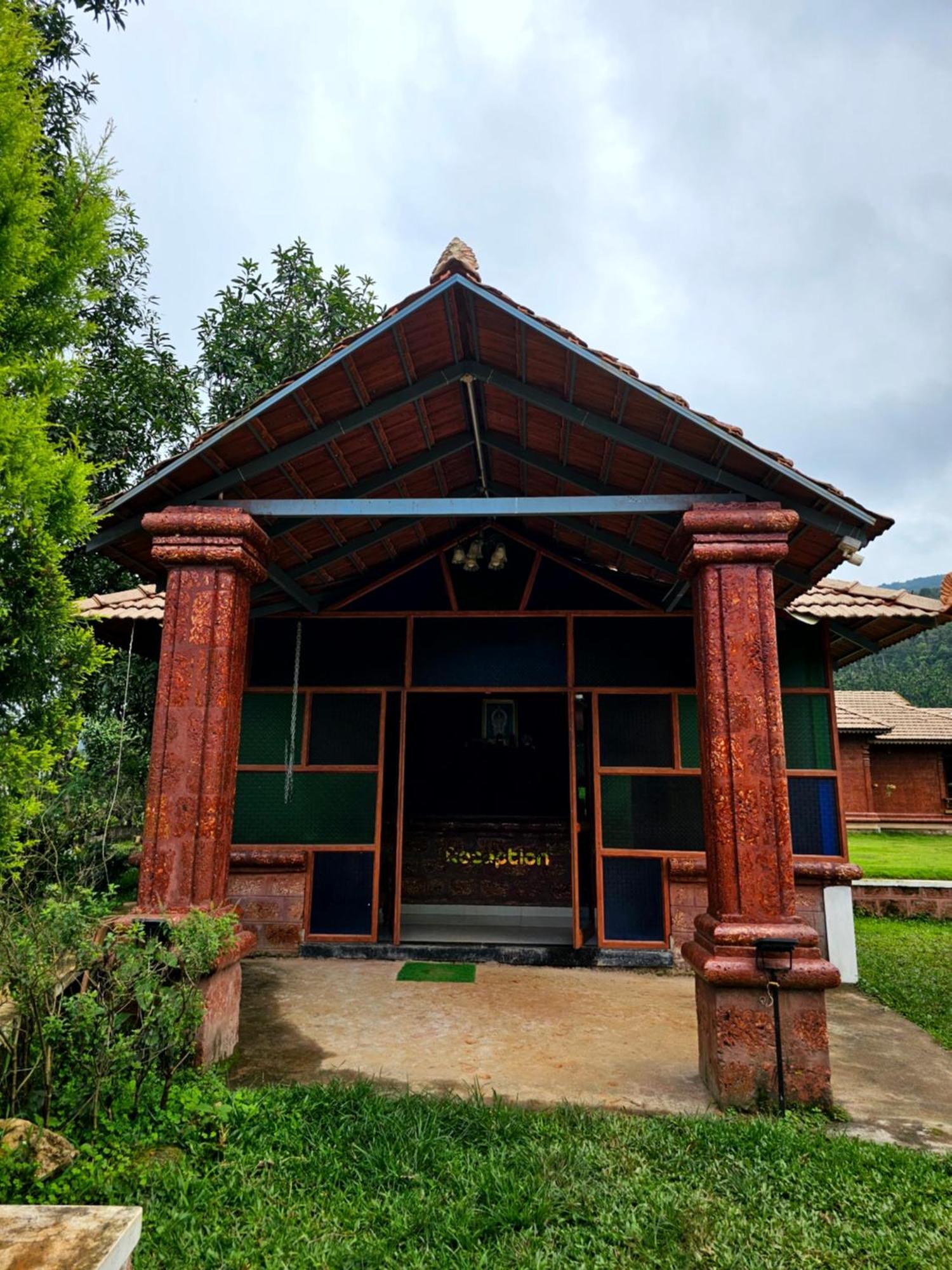Parampara Resort Chikmagalur Kalasa Exterior photo
