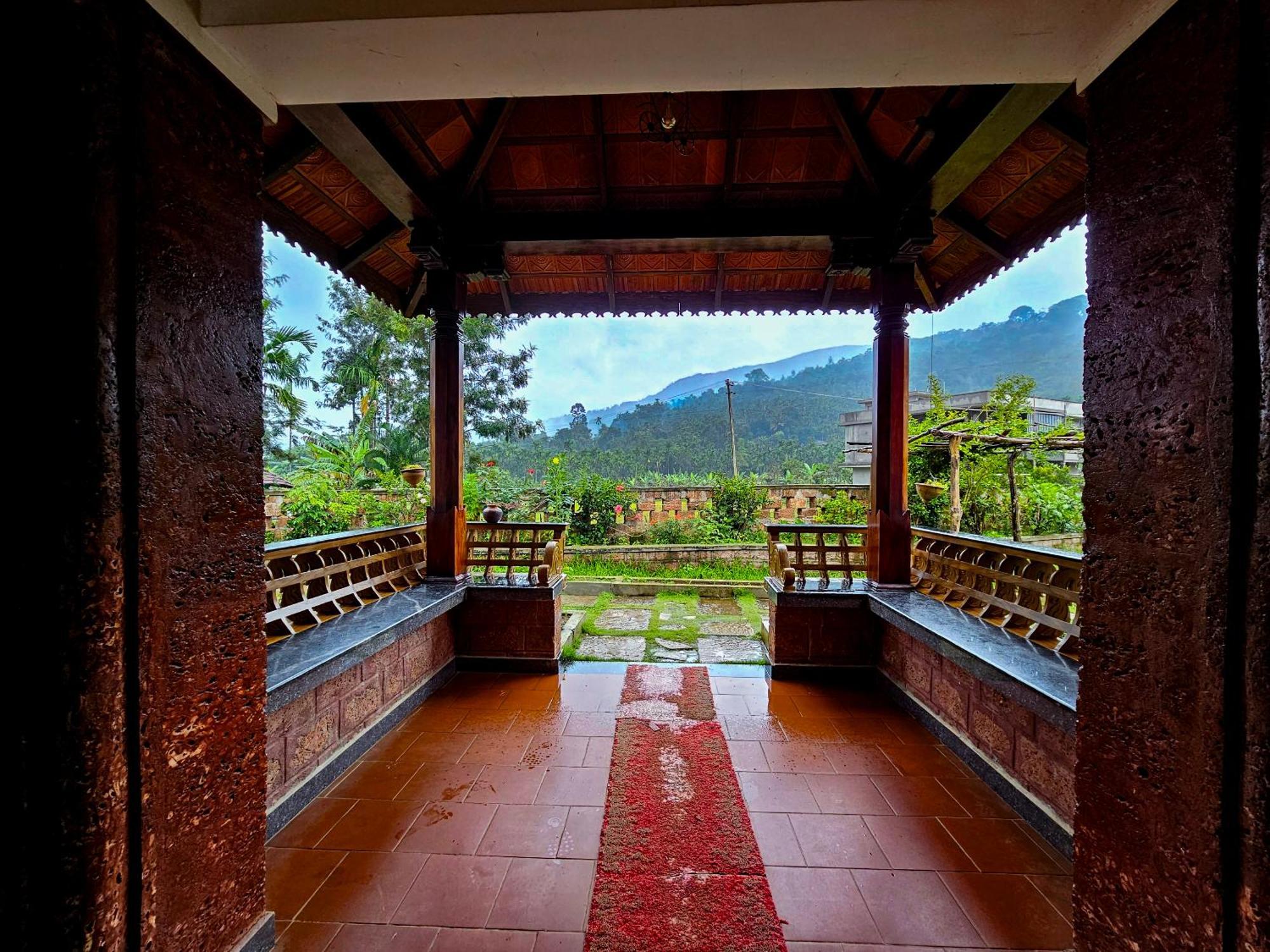 Parampara Resort Chikmagalur Kalasa Exterior photo